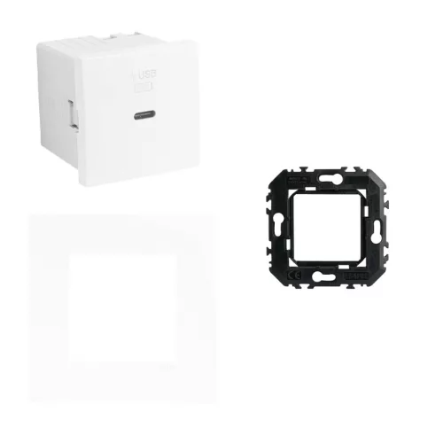 Fehér USB-C gyorstöltő aljzat (30W) - komplett - q45 (45398_SBR+45910_TBR+45993)